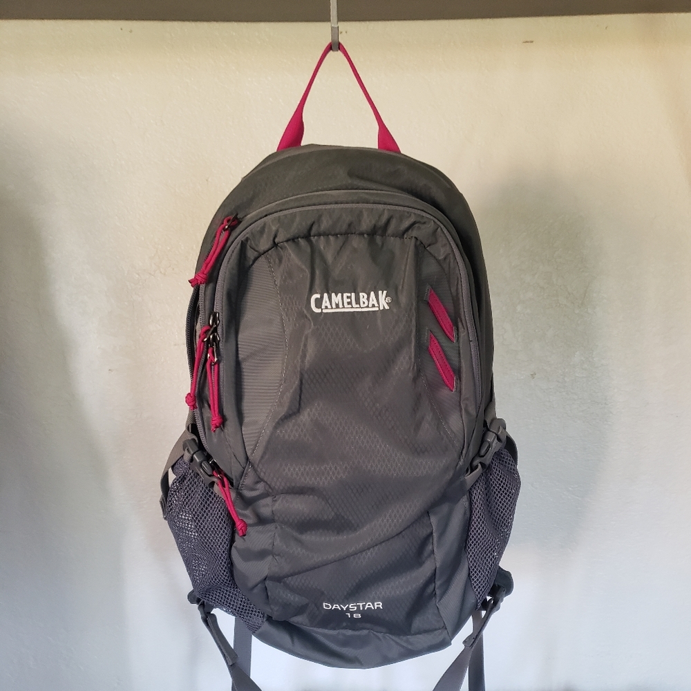Brand New Camelback Daystar 18 Hydration Backpack